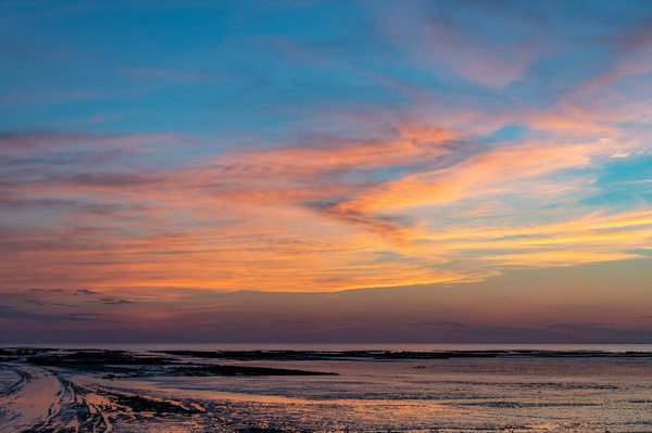 Où découvrir les plus belles plages de sable noir en Indonésie ?